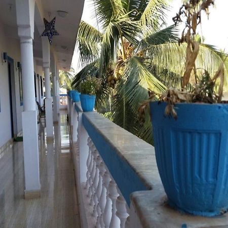Spot On 61514 Laxmi Guest House Morjim Exterior photo
